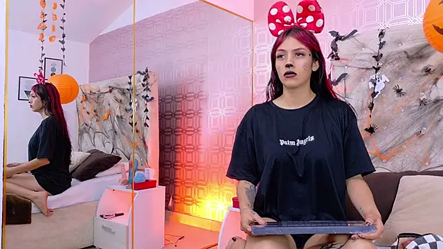 Derieri D online show from 30, 10, 2025