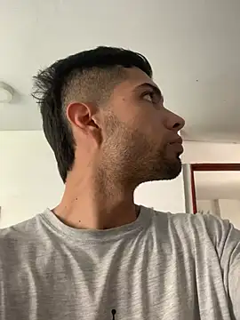 Jestebanano online show from 2, 3, 2025