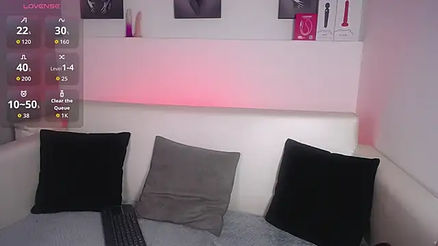 Melodi Roux online show from 11, 2, 2026