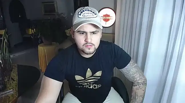 Snapshot of pitbullveryhot chatting on 20, 2, 2025 pitbullveryhot online show from 20, 2, 2025