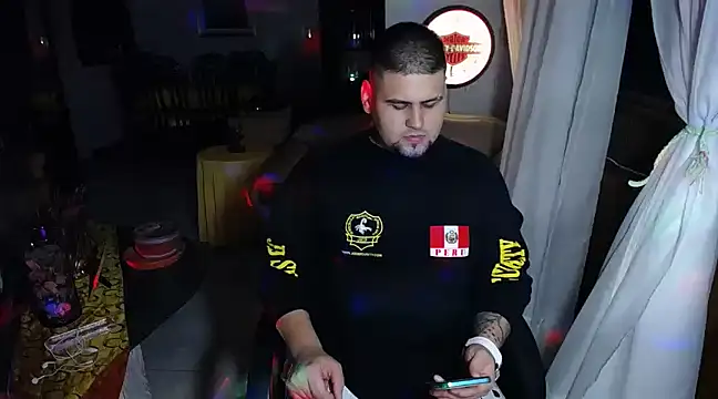 Snapshot of pitbullveryhot chatting on 2, 3, 2025 pitbullveryhot online show from 2, 3, 2025