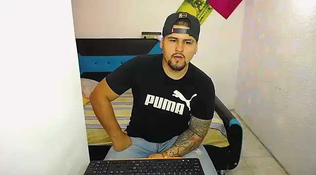 Snapshot of pitbullveryhot chatting on 18, 3, 2025 pitbullveryhot online show from 18, 3, 2025