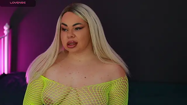 MissLilaa online show from 7, 12, 2024