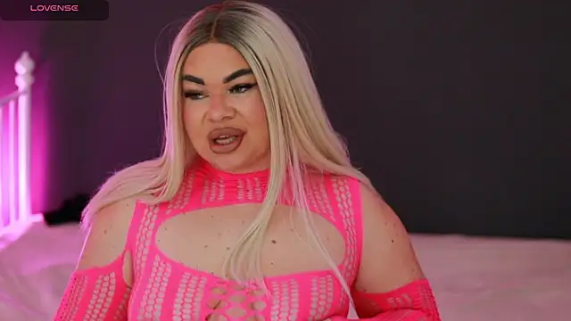 MissLilaa online show from 20, 12, 2024