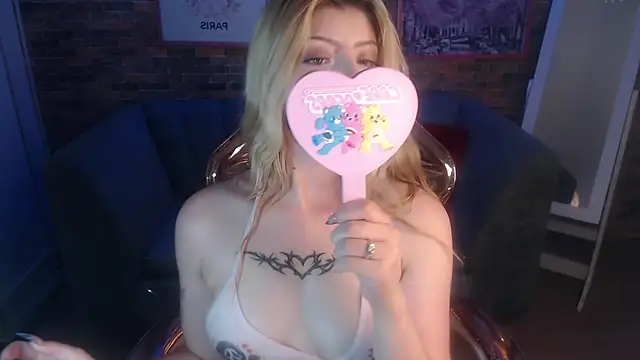 Kitty fox b online show from 24, 1, 2025