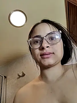 aleejhandraa online show from 2, 11, 2025