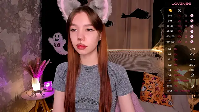 MilliBrown  online show from 25, 10, 2025