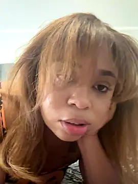 Snapshot of camiliaskye chatting on 21, 10, 2025 camiliaskye online show from 21, 10, 2025