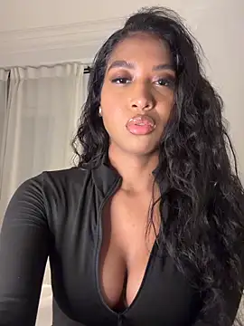 IamCrystal2 online show from 13, 3, 2026