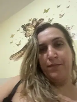 Snapshot of Bia_sexynovaes chatting on 25, 5, 2026 Bia sexynovaes online show from 25, 5, 2026