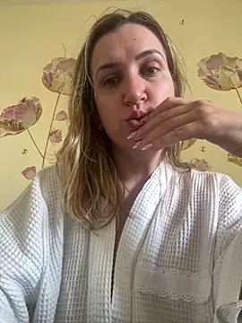 Snapshot of Bia_sexynovaes chatting on 5, 6, 2026 Bia sexynovaes online show from 5, 6, 2026