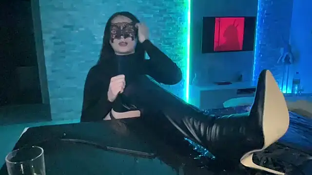 DominaCat75 online show from 10, 12, 2024