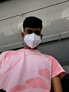 KissesBoyAD online show from 17, 12, 2024