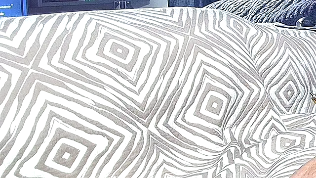 snowpanter online show from 25, 1, 2025