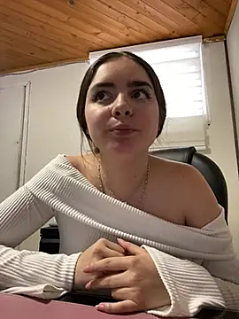 imlindapink online show from 4, 3, 2025