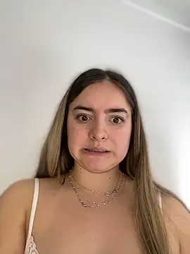 imlindapink online show from 5, 12, 2025