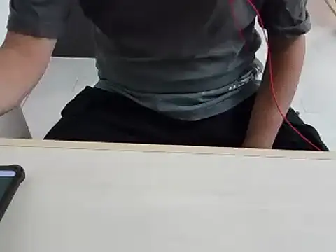 Snapshot of XiaoGuoGuo284512 chatting on 1, 1, 2025 XiaoGuoGuo284512 online show from 1, 1, 2025