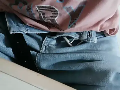 Snapshot of XiaoGuoGuo284512 chatting on 29, 10, 2025 XiaoGuoGuo284512 online show from 29, 10, 2025