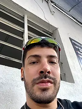 Guyinthemountain online show from 4, 10, 2025