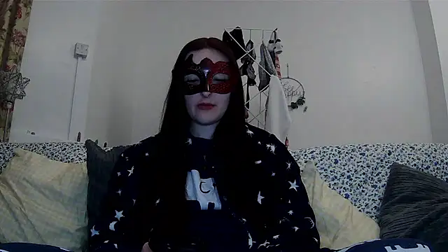 Snapshot of LexiSnowUK chatting on 12, 1, 2026 LexiSnowUK online show from 12, 1, 2026