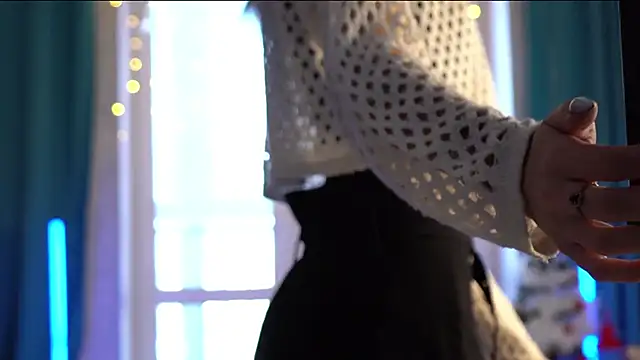 norakisses online show from 19, 12, 2024