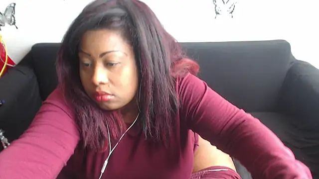 Snapshot of ROSEXXMARY chatting on 20, 11, 2025 ROSEXXMARY online show from 20, 11, 2025