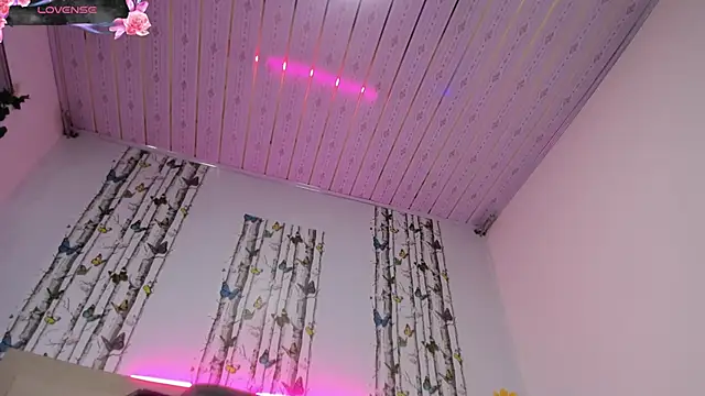 Strella ferrera online show from 30, 9, 2025