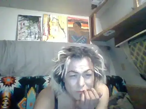 HoneyBdaQueen online show from 25, 1, 2025