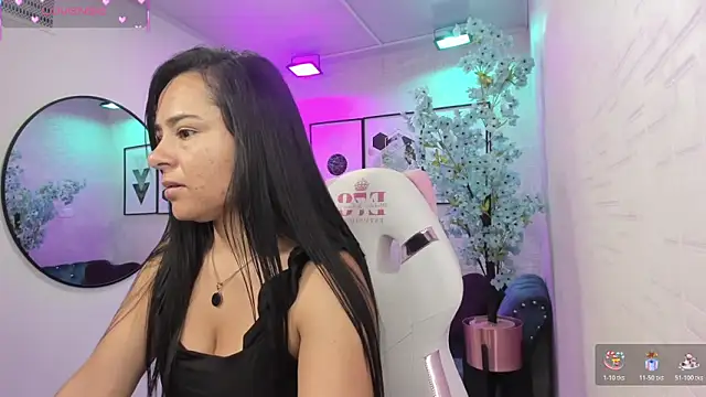 Tiara rr online show from 6, 3, 2026