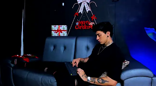 JUSTIN FULLER1 online show from 11, 12, 2024