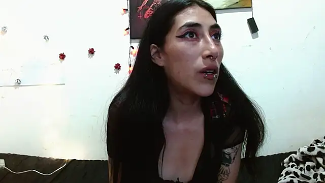 Snapshot of Asterothxznikki chatting on 21, 12, 2024 Asterothxznikki online show from 21, 12, 2024