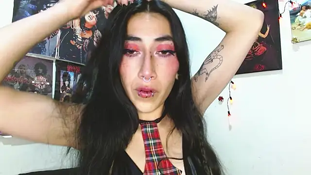 Snapshot of Asterothxznikki chatting on 23, 12, 2024 Asterothxznikki online show from 23, 12, 2024