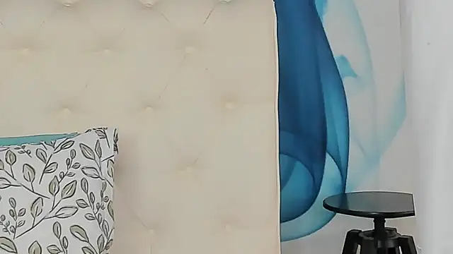 SkinnyDolly online show from 5, 4, 2026