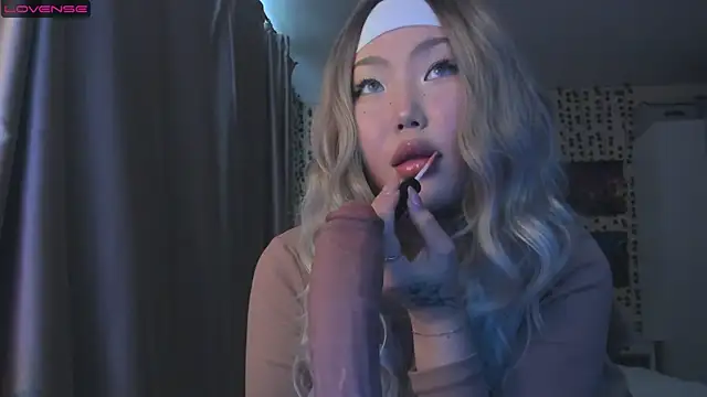 Snapshot of uko_sa chatting on 22, 3, 2025 uko sa online show from 22, 3, 2025