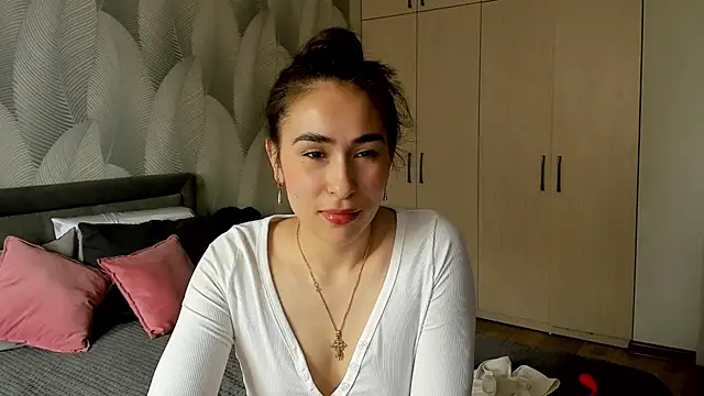 Bambiii bby online show from 30, 5, 2026