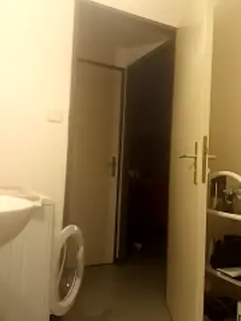 Snapshot of crems77 chatting on 11, 2, 2026 crems77 online show from 11, 2, 2026