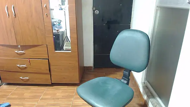 carolina linarez69 online show from 13, 9, 2025