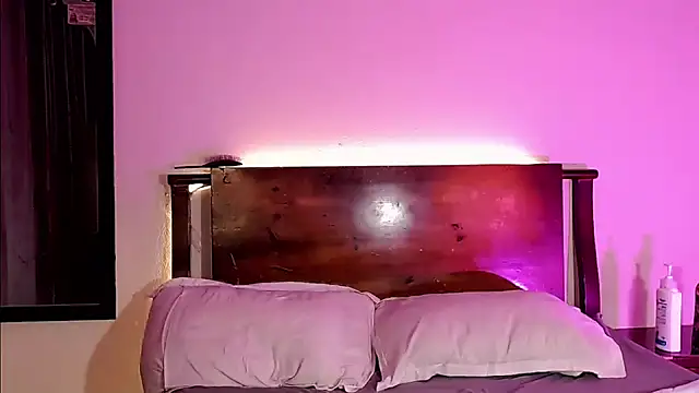 Snapshot of MimiRodriguez chatting on 12, 12, 2024 MimiRodriguez online show from 12, 12, 2024