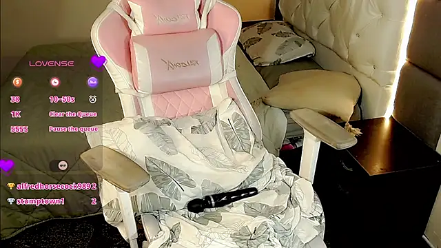 Snapshot of MimiRodriguez chatting on 16, 1, 2025 MimiRodriguez online show from 16, 1, 2025