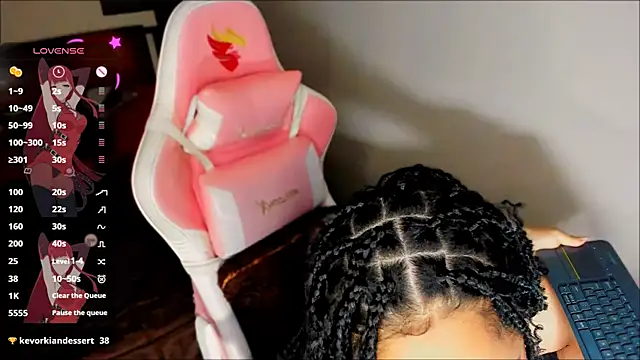 Snapshot of MimiRodriguez chatting on 5, 3, 2025 MimiRodriguez online show from 5, 3, 2025