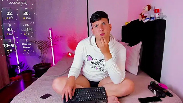 ANDREZALVAREZ online show from 3, 4, 2026