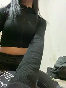 kittyprettybby online show from 7, 7, 2026