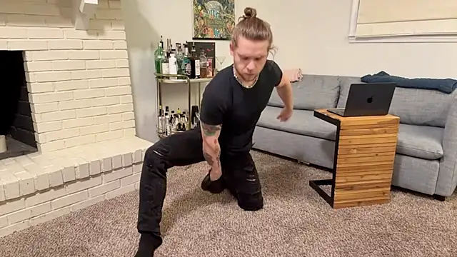 Snapshot of DaddydayDrinkzz chatting on 30, 12, 2024 DaddydayDrinkzz online show from 30, 12, 2024