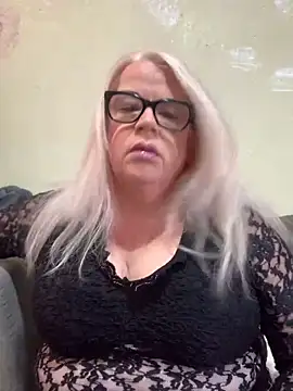 curvy-Ruby-Uk online show from 22, 1, 2025