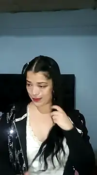 Elvishcassie  online show from 19, 3, 2025