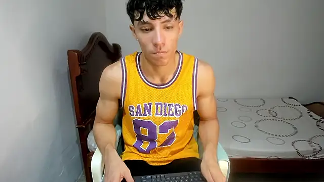 Snapshot of enzo_sloran chatting on 22, 9, 2025 enzo sloran online show from 22, 9, 2025