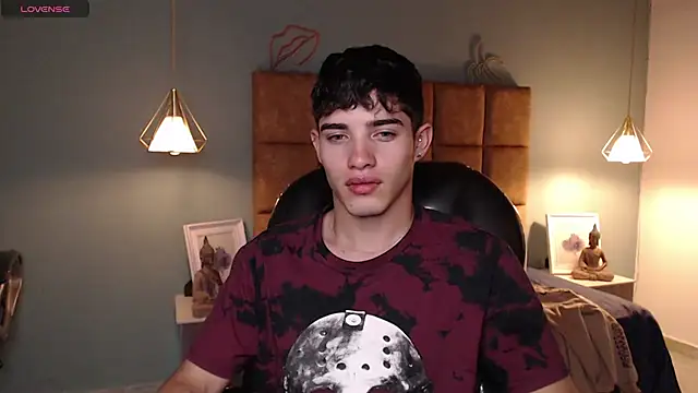 AlejooTwink online show from 8, 2, 2025