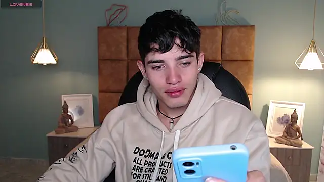 AlejooTwink online show from 22, 2, 2025