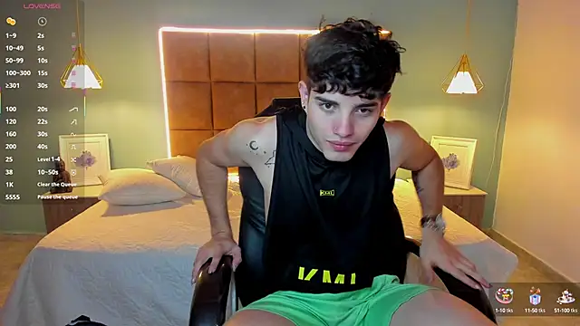 AlejooTwink online show from 24, 9, 2025