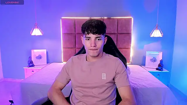 AlejooTwink online show from 15, 2, 2026